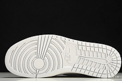 DX6070-101 Away Jordan SE Silver 1 Low Tear 1113